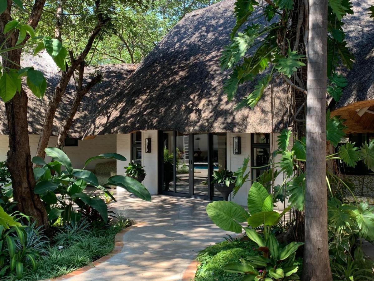 Pamarah Lodge ヴィクトリア・フォールズ エクステリア 写真