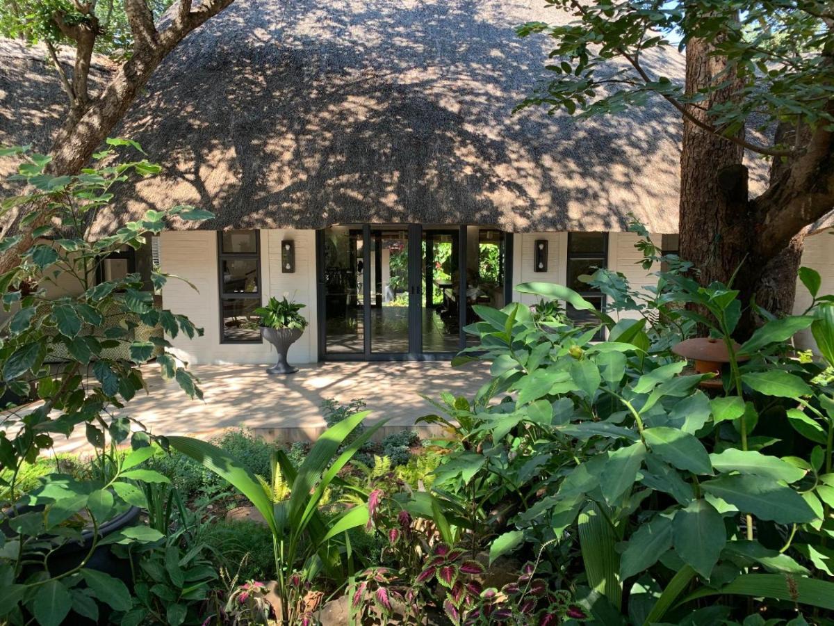 Pamarah Lodge ヴィクトリア・フォールズ エクステリア 写真