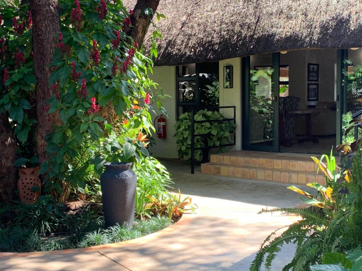 Pamarah Lodge ヴィクトリア・フォールズ エクステリア 写真